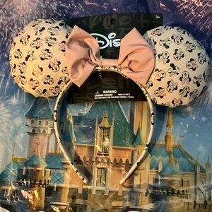 Aldi Disney Minnie Mouse Ears Headband with Light Pink Bow